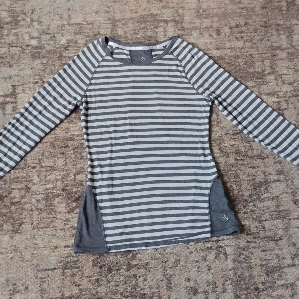MPG Gray Long Sleeve Sweater with Classic Stripes
